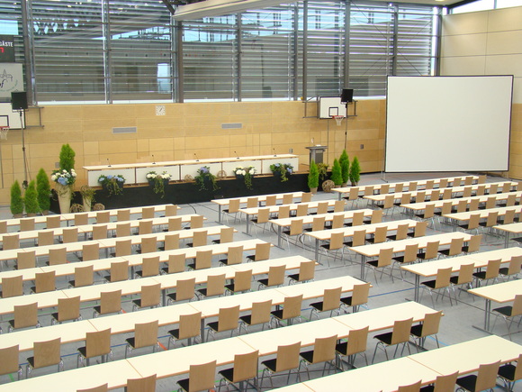 Datei:Stadthalle maxhütte.jpg