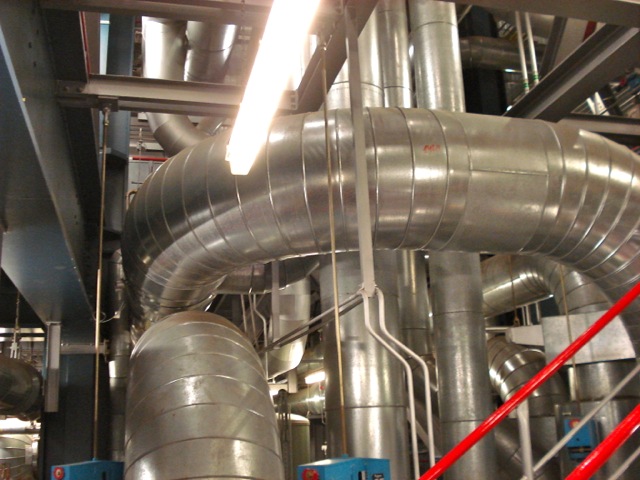 HKW Mitte Rohrsystem.jpg