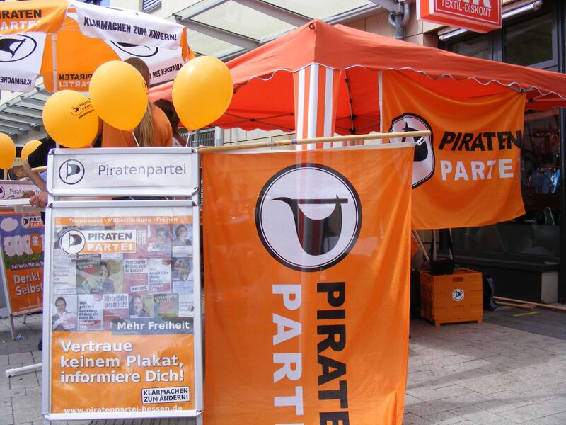 Datei:Marburg Infostand 3TM 06.jpg