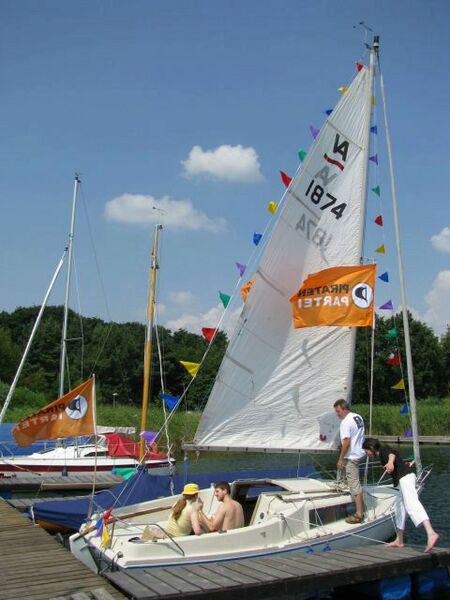 Datei:Piratenschiff2.jpg
