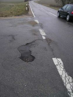 Straßenschaden.jpg
