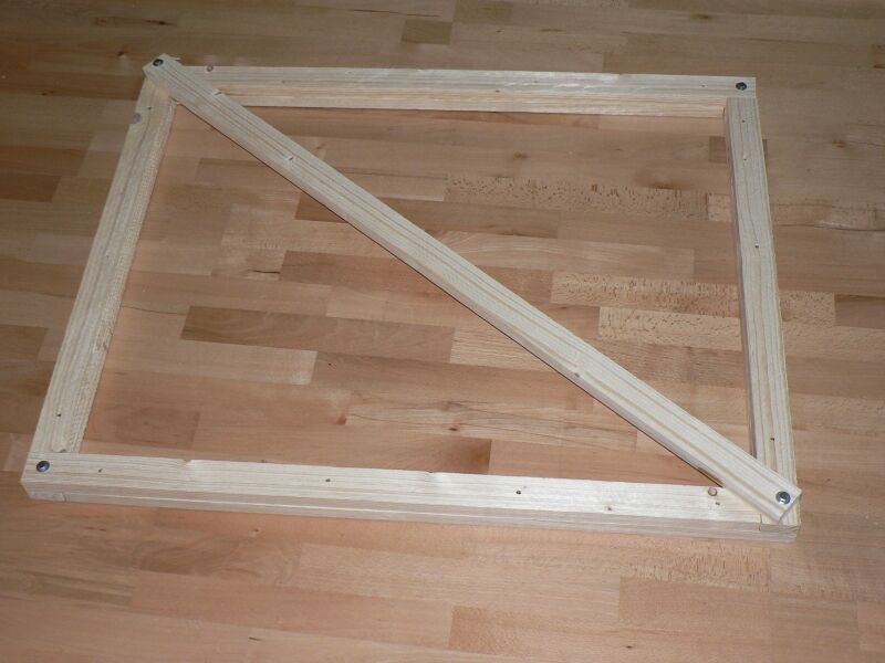 Datei:Infokutter Latten re fertig.jpg