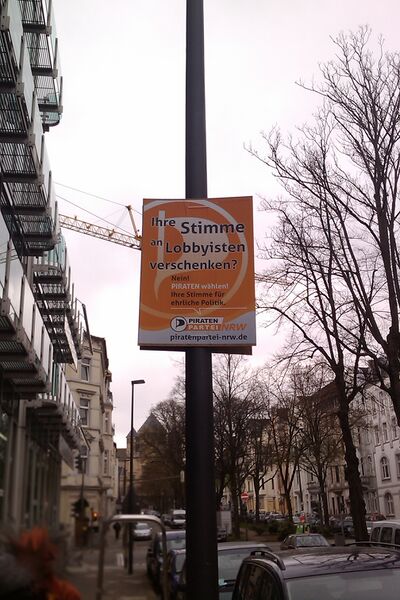 Datei:Plakat Viktoriallee 5.jpg