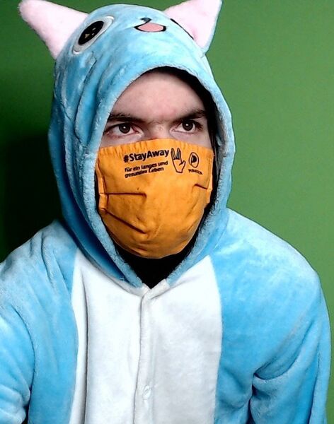 Datei:ABC Happy masked.jpg