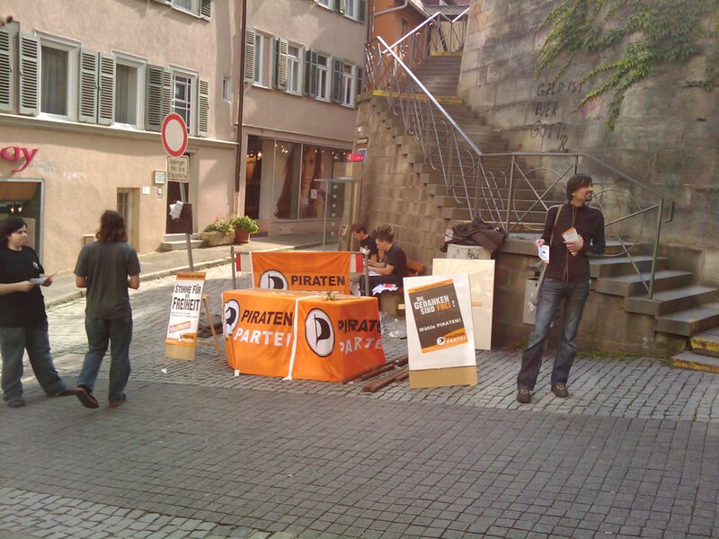 Datei:Infostand Tü 2009-07-10 02.jpg