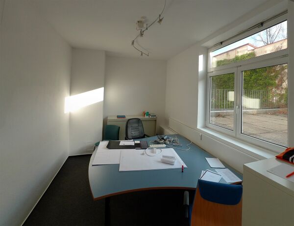 Buero01.jpg