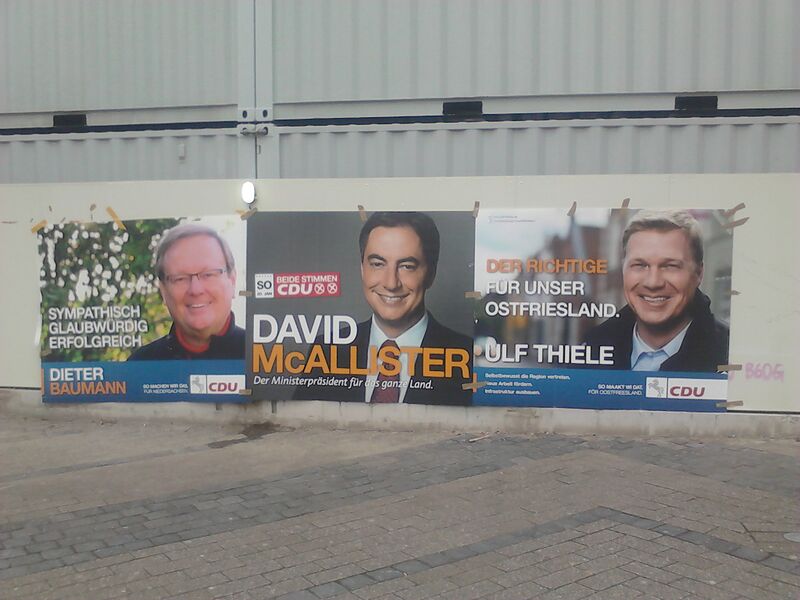 Datei:CDU Denkmalsplatz 2.jpg