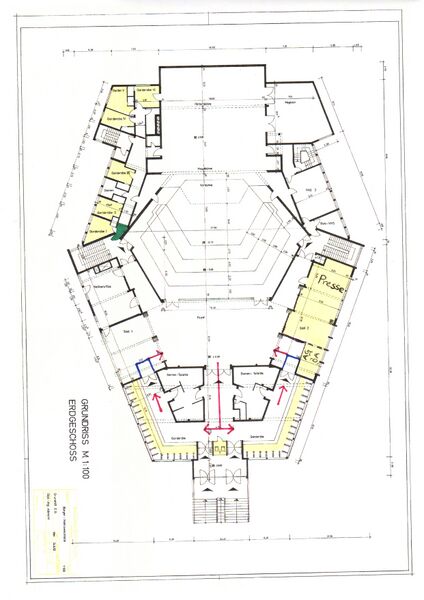 Datei:Stadthalle Erdgeschoss.jpg
