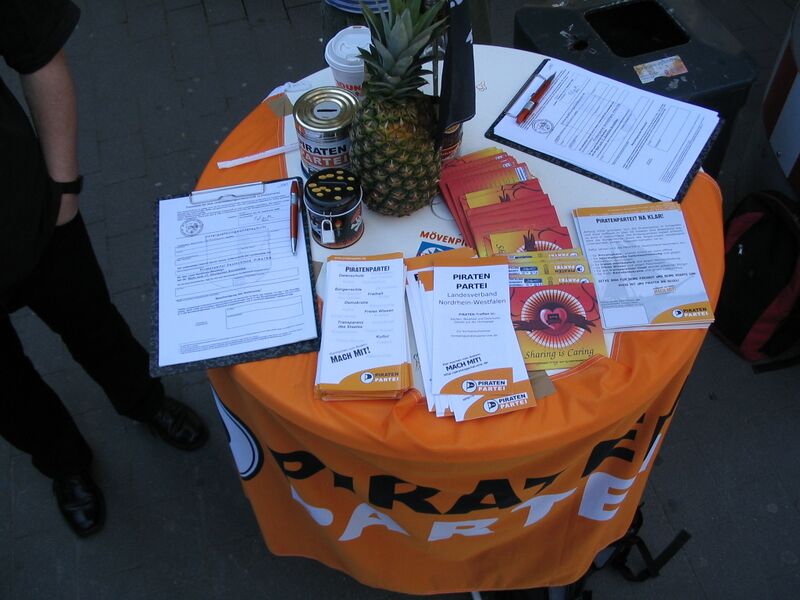 Datei:Infostand ddorf02059.JPG