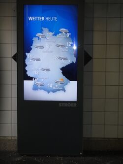 Ströer Großbildschirmwerbetechnik in Bahnhöfen.JPG