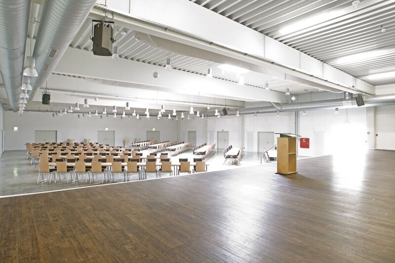 Datei:KuKS Bielefeld Großer Saal1.jpg