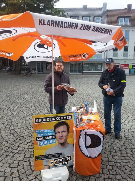 Datei:Infostand-Bielefeld.jpg
