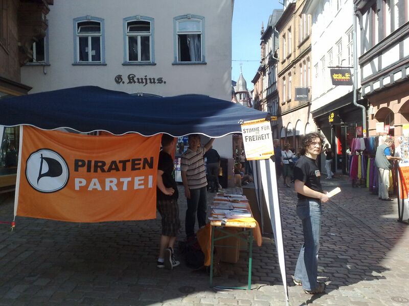 Datei:Infostand3.jpg