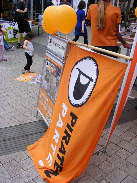 Datei:Marburg Infostand 3TM 05.jpg
