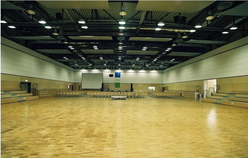 Datei:Lindenhalle-WF-X3.jpg