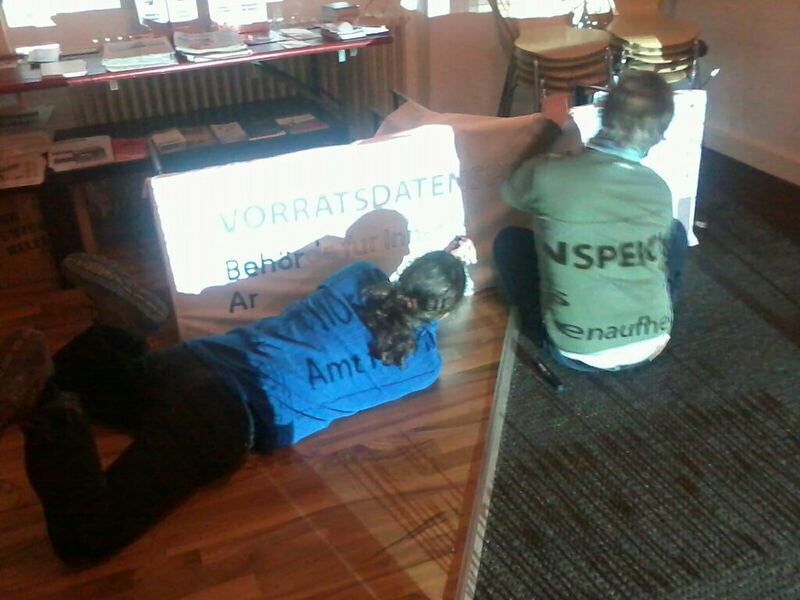 Datei:IDP2013 Hamburg Transparent-malen.jpg