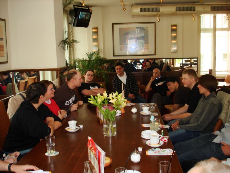 Datei:Stammtisch-moers-060909-4.JPG