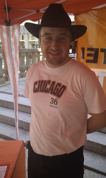 Datei:INFOSTAND 1 KUEN 2.jpg