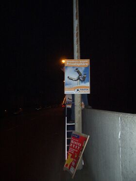 Esslingen plakatieren nachts 2009.JPG