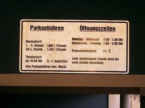 Parkplätz Germering Stadthalle3.jpg