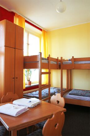 Jugendherbergszimmer