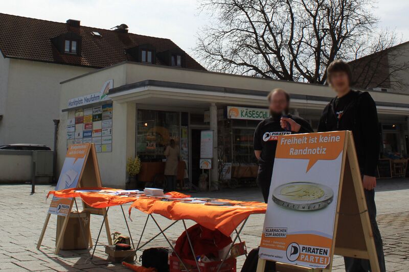 Datei:Freising Infostand 20100320 06.jpg
