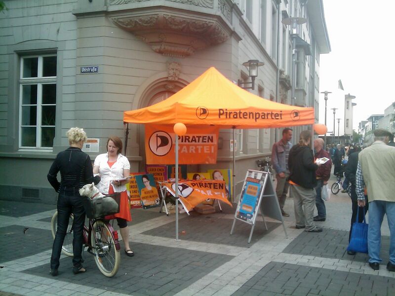 Infostand am 11.05.2013 Bild 7.jpg