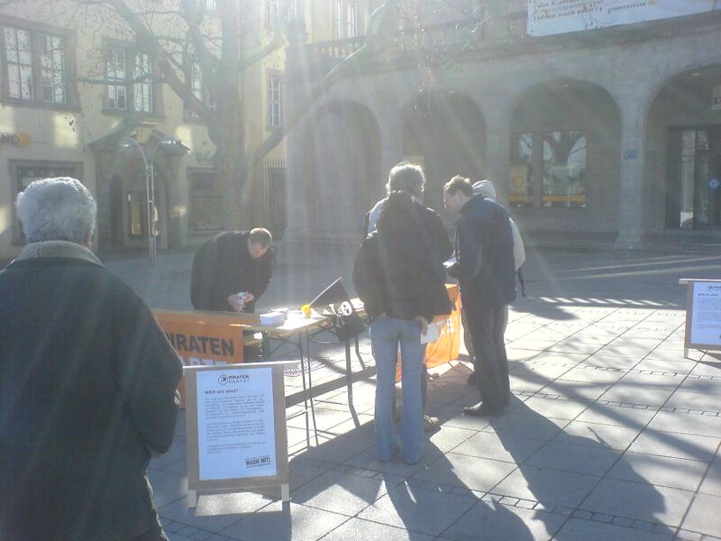 Datei:InfostandStuttgart1.jpg