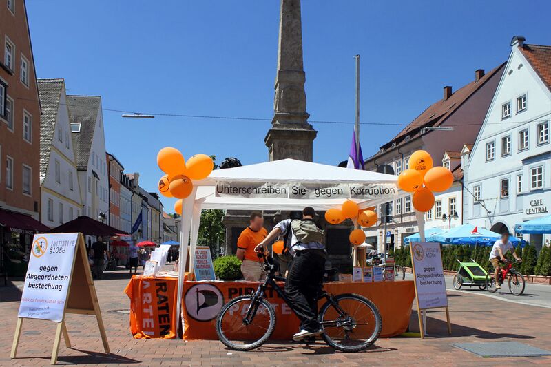 Datei:Freising Infostand 20100605 03.jpg