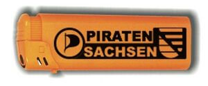 PIRATENSACHSEN Feuerzeug orange.jpg