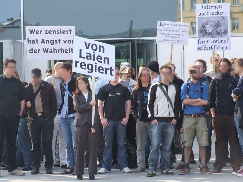 Datei:Demo Netzzensur 2009 09.jpg