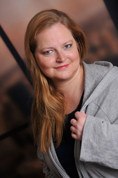 Datei:Miracee portrait.jpg