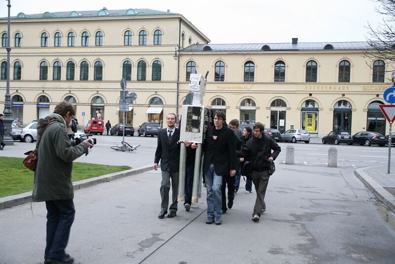 Datei:Becky trojaner tambosi.jpg