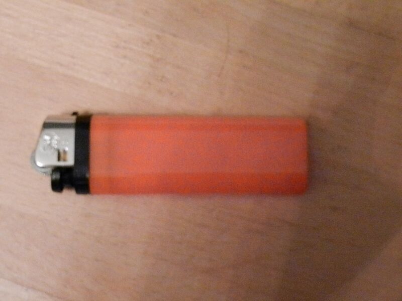 Datei:Feuerzeug 2.jpg