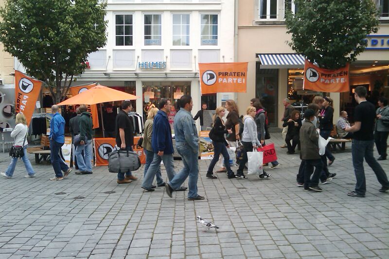 Datei:Infostand-kempten-26.09.2009-2.jpg