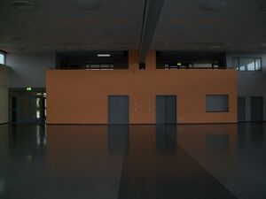 Frankenau Kellerwaldhalle Halle innen.JPG