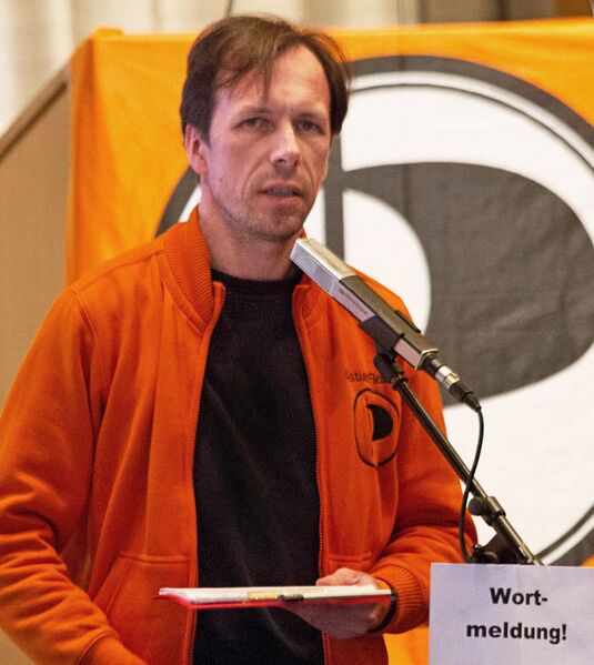 Datei:CFlei HELP123 ©SEndlicher 625x700.jpg