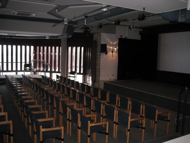 Datei:Murnau-Saal3.jpg