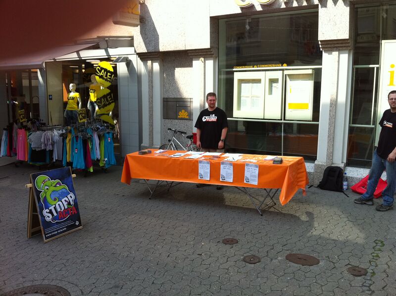 Datei:ACTA Infostand Bensheim 001.jpg