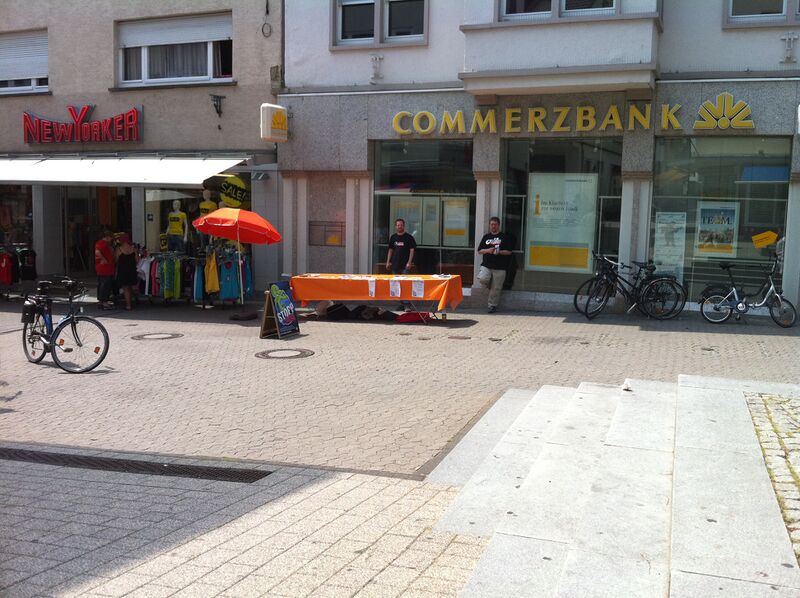 Datei:ACTA Infostand Bensheim 005.jpg