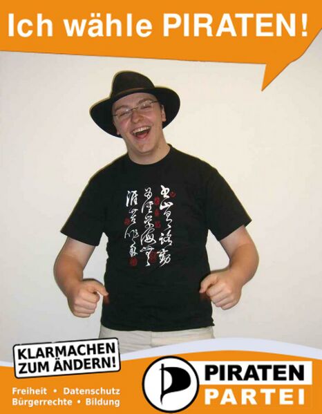 Datei:Justus-waehlt-piraten.jpg