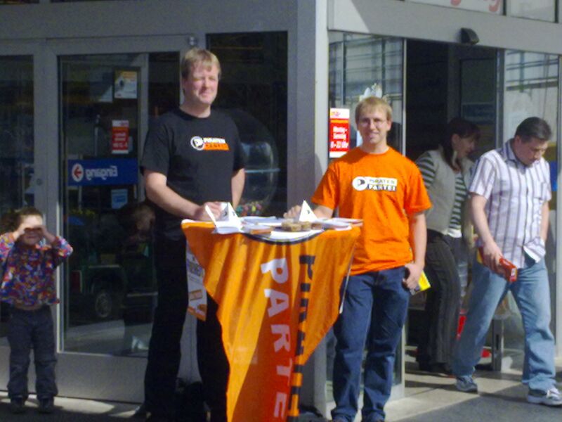 Datei:20090912-02-Infostand.jpg