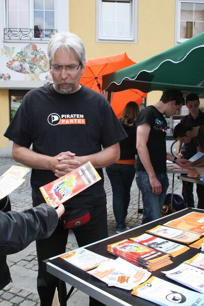 Datei:KF 2 Infostand 1.jpg