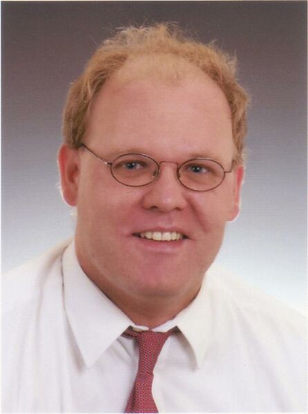 Datei:Peter Schmelzer Profilbild.jpg