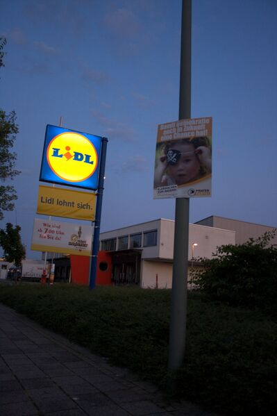 Datei:Plakate ka ost 10.jpg